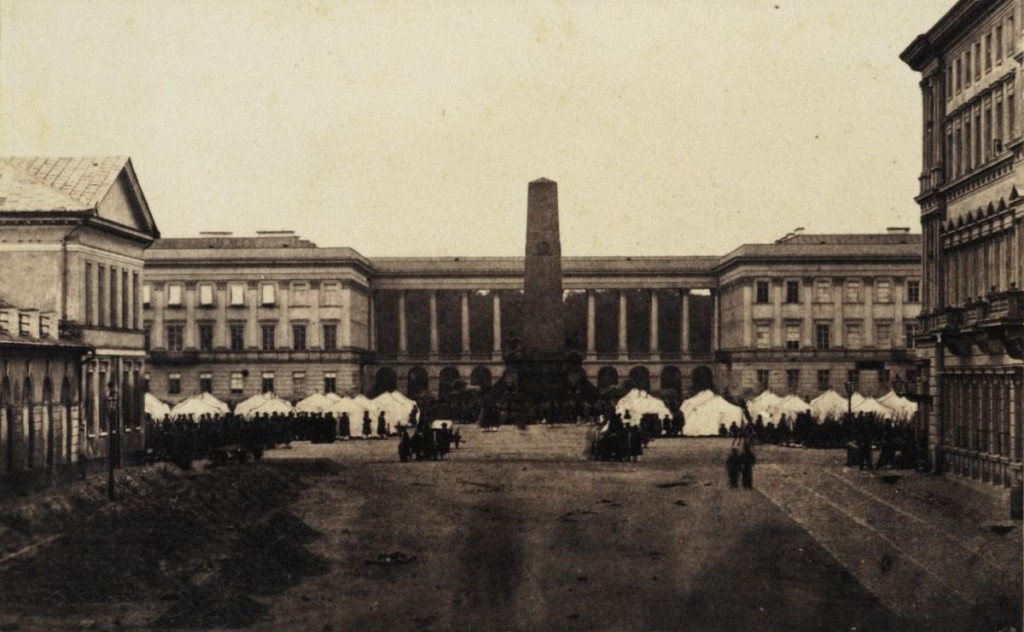 plac saski i pomnik lojalistów